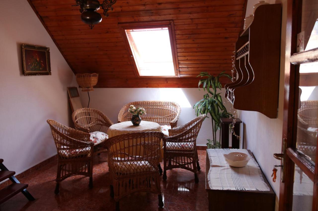 Orosz Apartmanhaz Jula Exterior foto